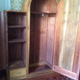 Ice-cream dressing closet with art deco dome
