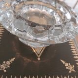 Bougeoir en verre ciselé