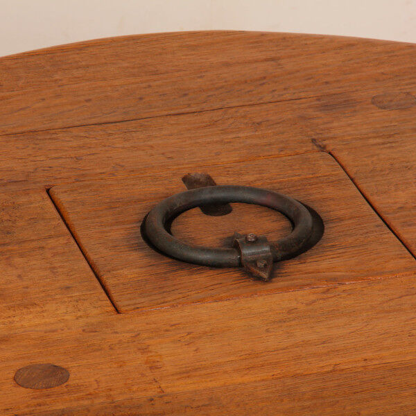 Table basse ronde en chêne massif et fer forgé, 1950