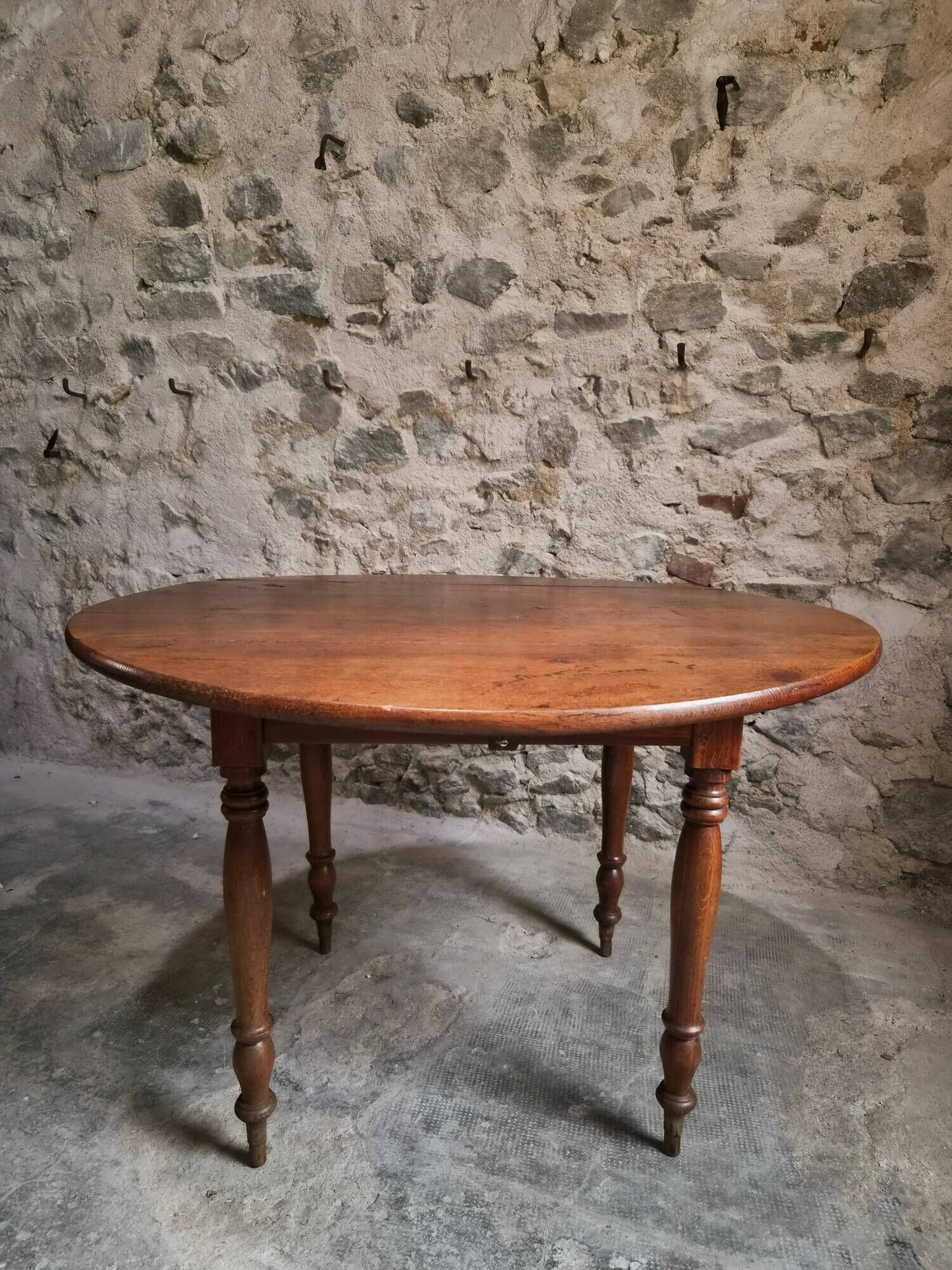 Table à abattants ancienne en chêne français, table à manger ronde, vers 1880–1920