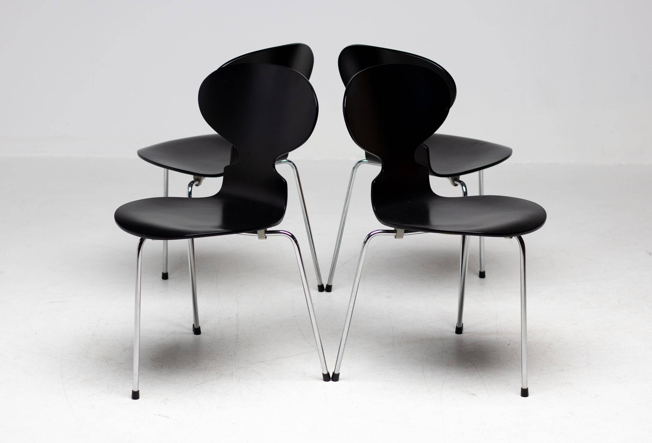Ensemble de quatre chaises 3100 "Ant" - Arne Jacobsen pour Fritz Hansen, Danemark