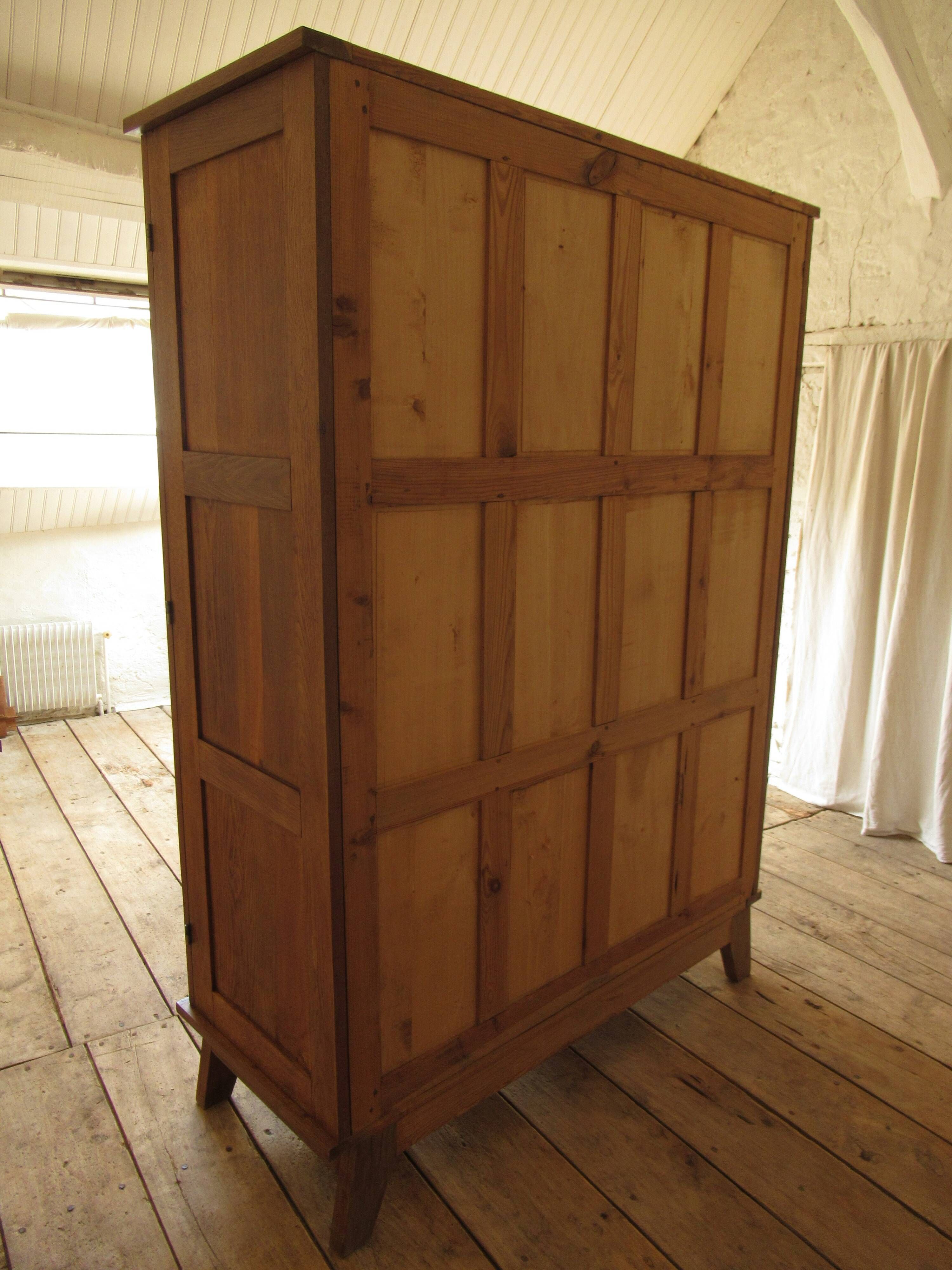 Armoire de René Gabriel.