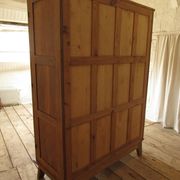 Armoire de René Gabriel.