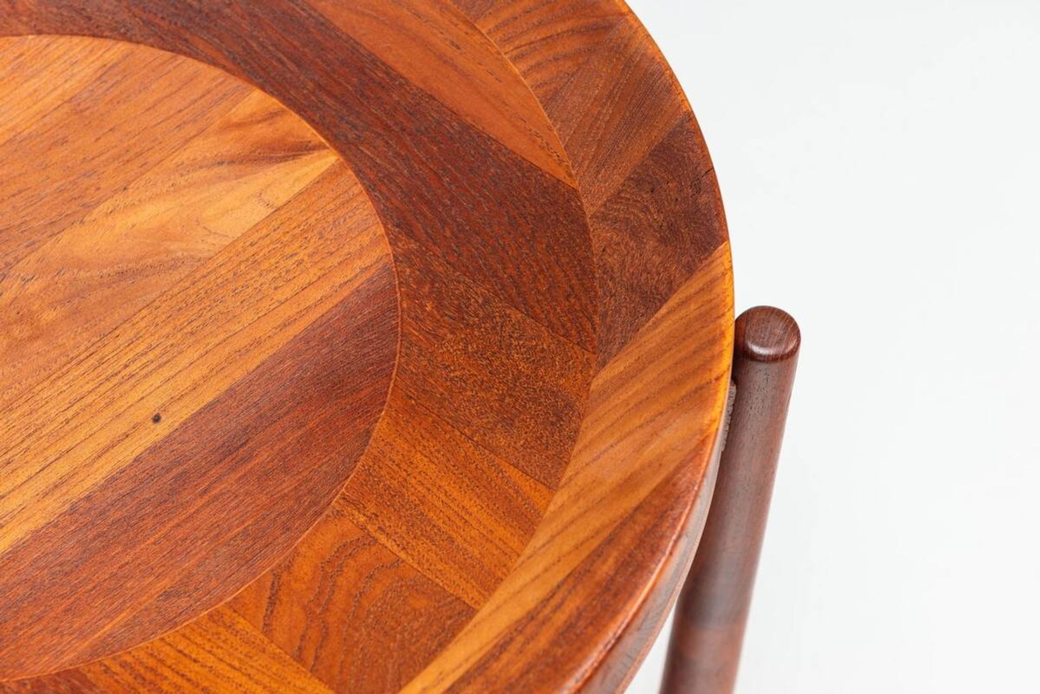 Table tray sculpturale Jens Quistgaard en teck Danemark 1960