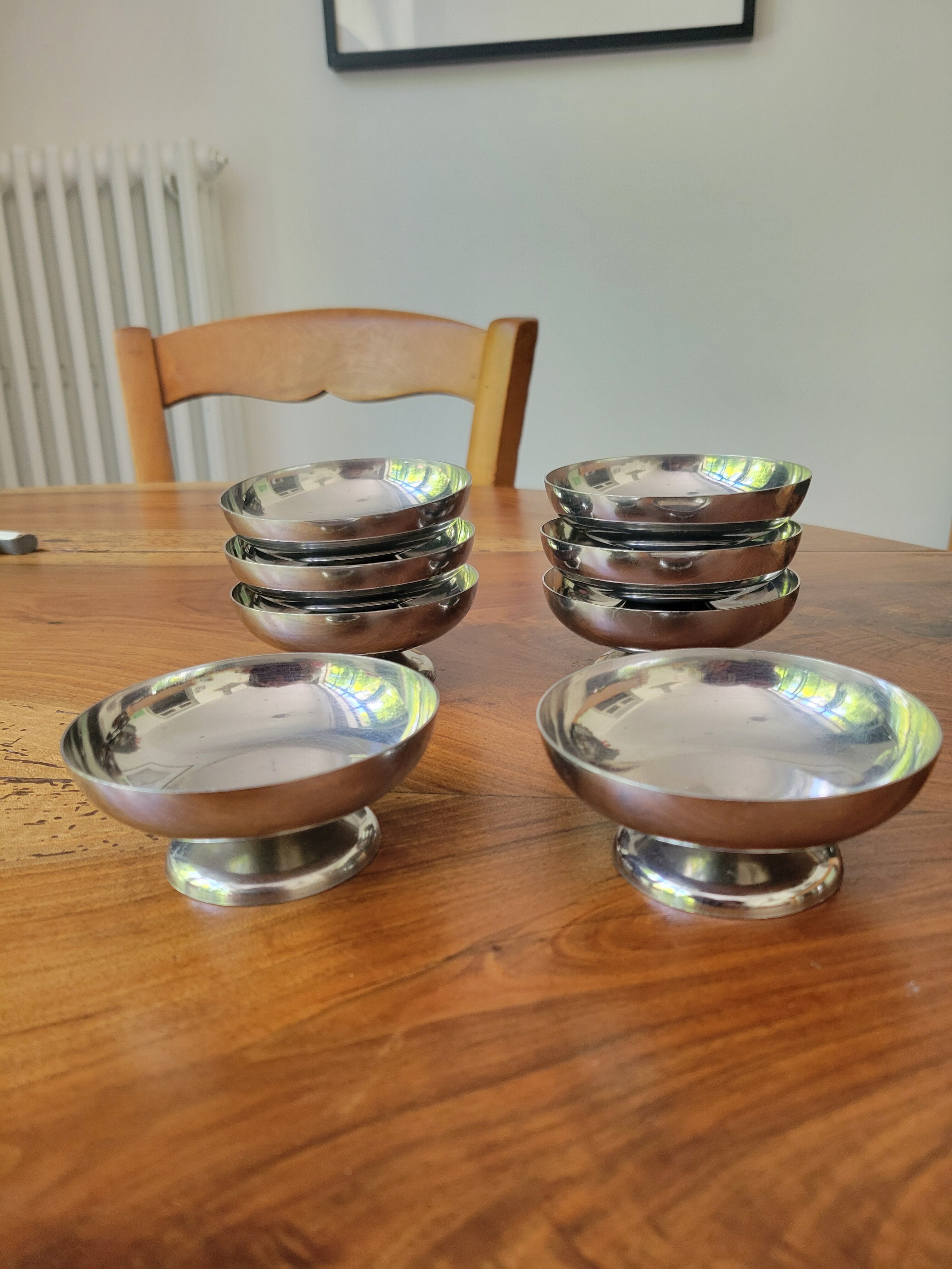 Set of 8 ice cream bowls