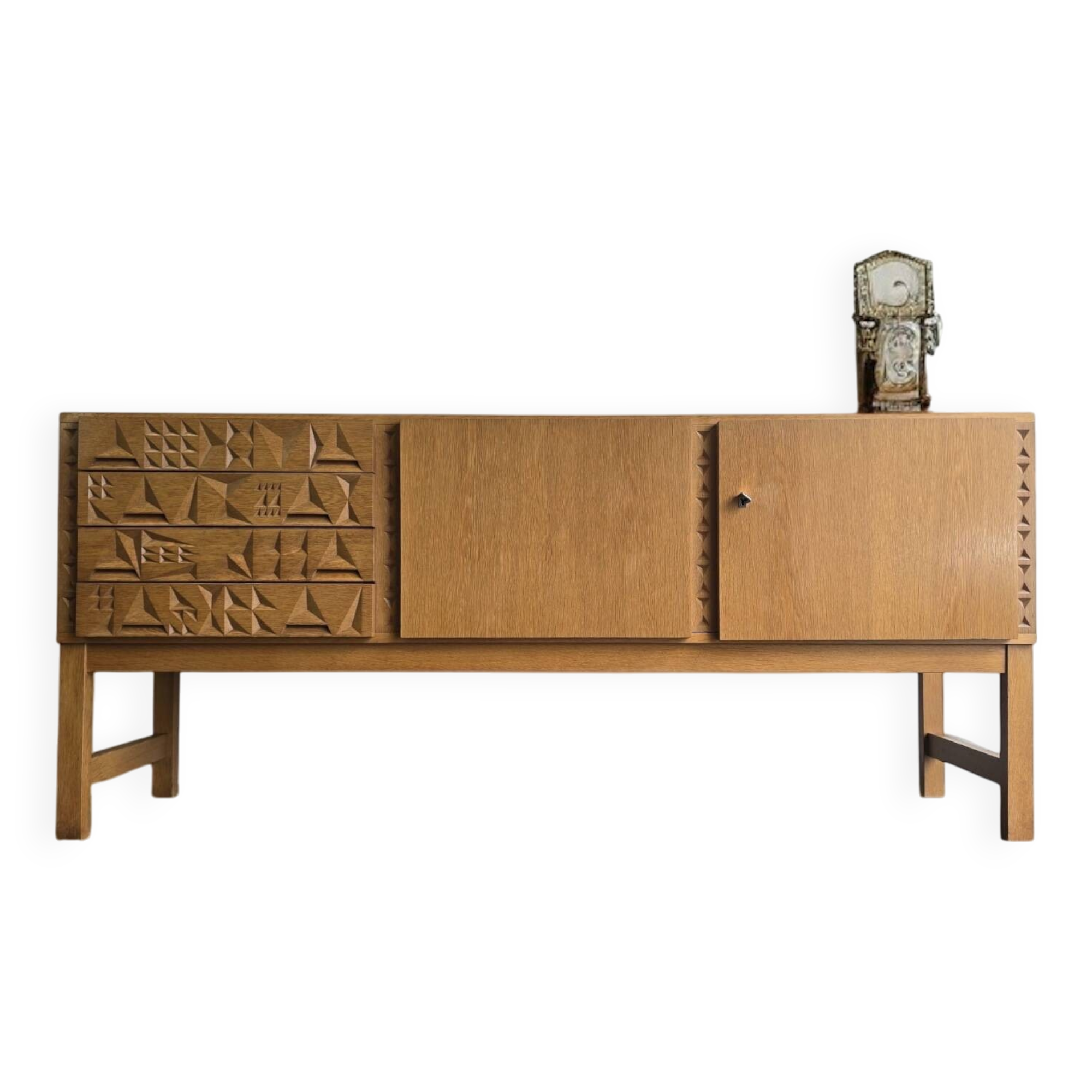 Vintage brutalist sideboard/buffet/chest of drawers