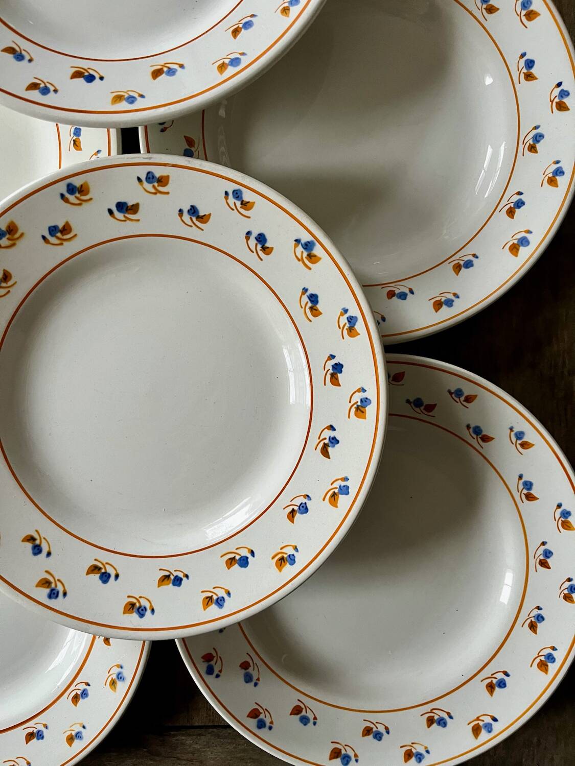 8 Creil Montereau dessert plates