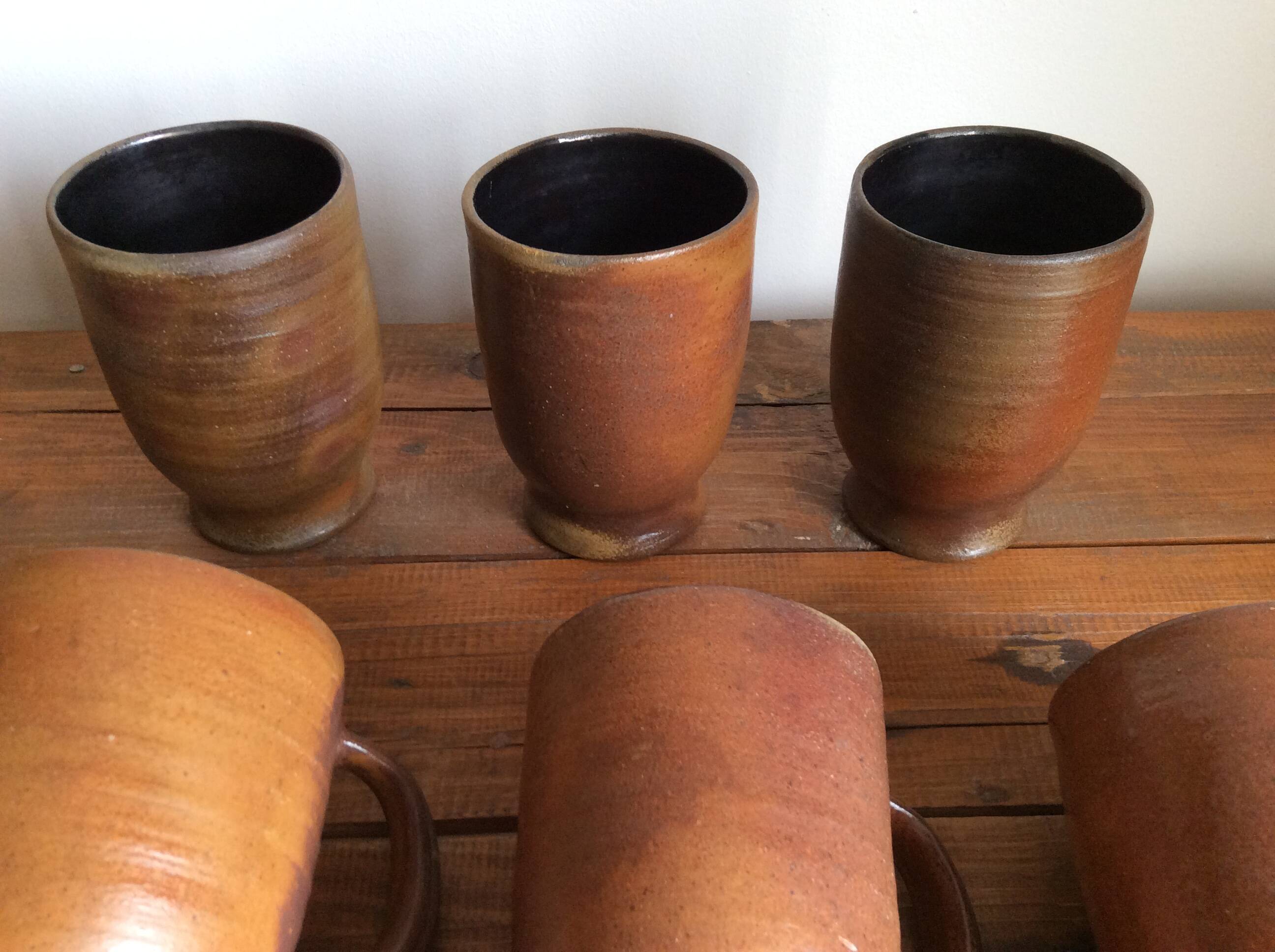 6 stoneware mugs