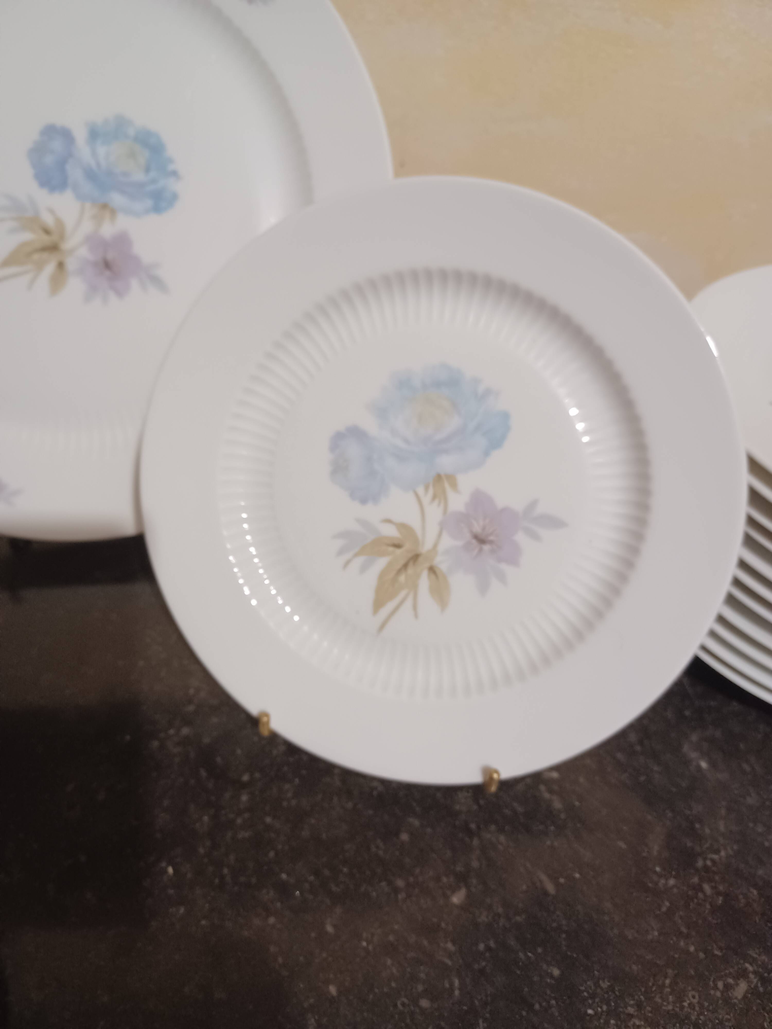 Dessert and tea service