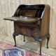 Bureau dos d'âne anglais des années 1930 en noyer