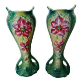 Paire de vases en barbotine art nouveau