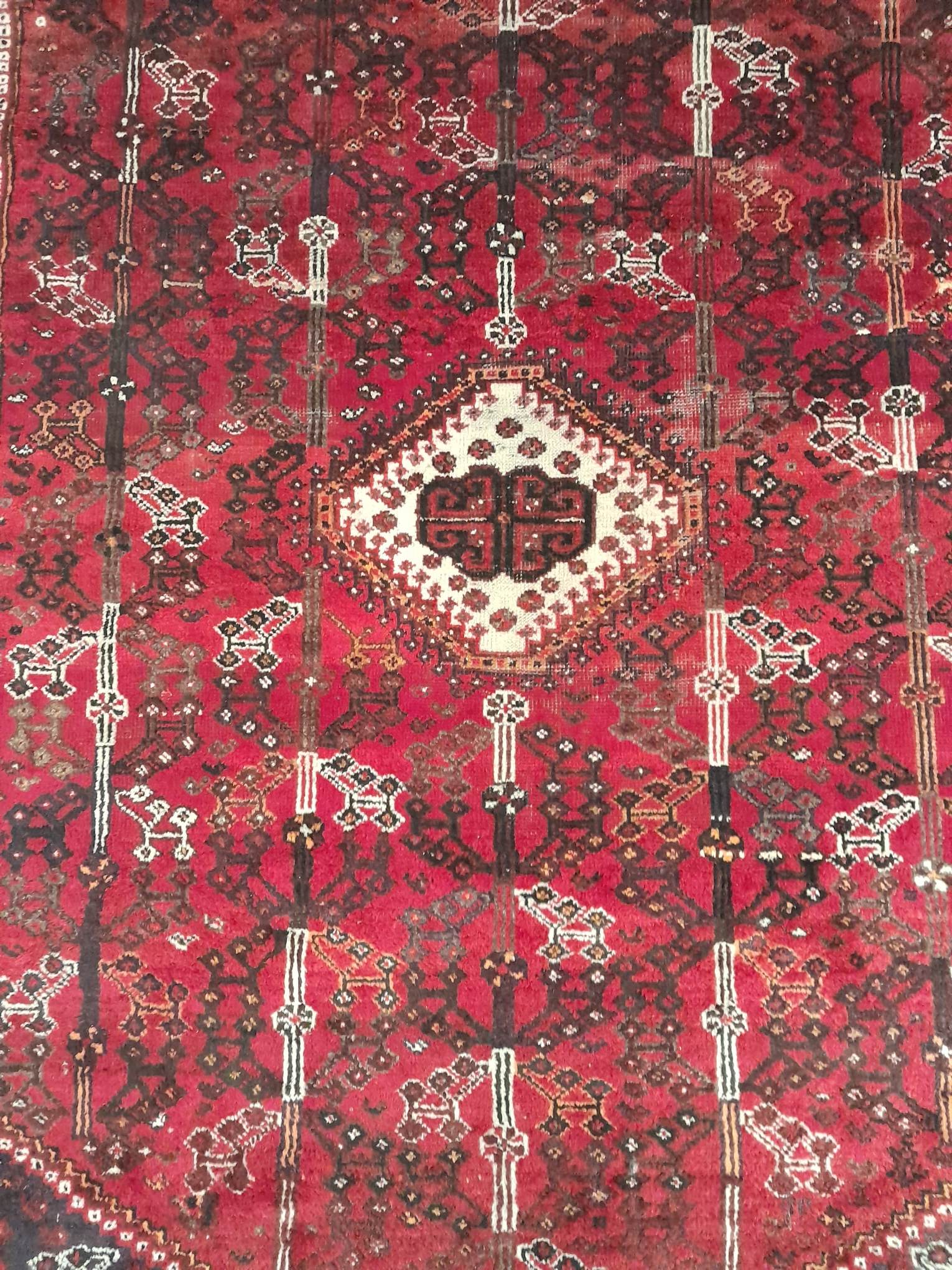 Handmade Persian QashQai rug 284x214cm