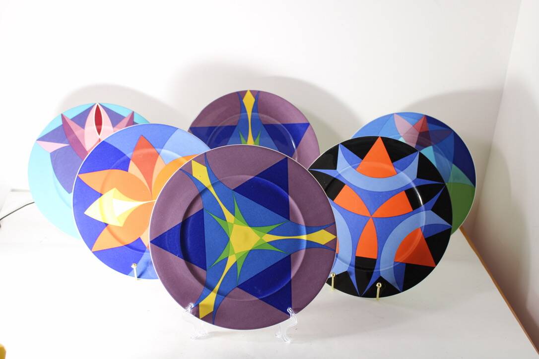 Villeroy and Boch kaleidoscope large plates 1980 x6