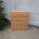 Commode en bois naturel
