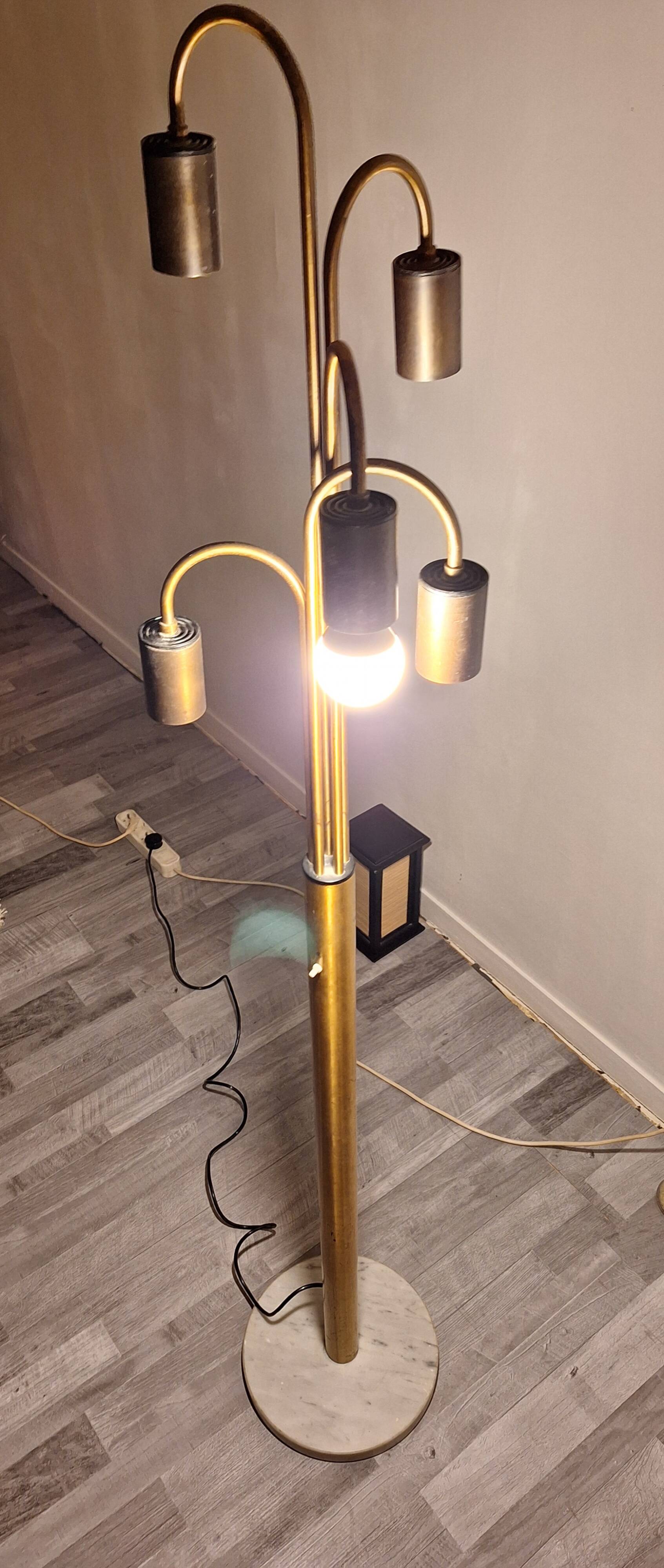 Vibtage floor lamp