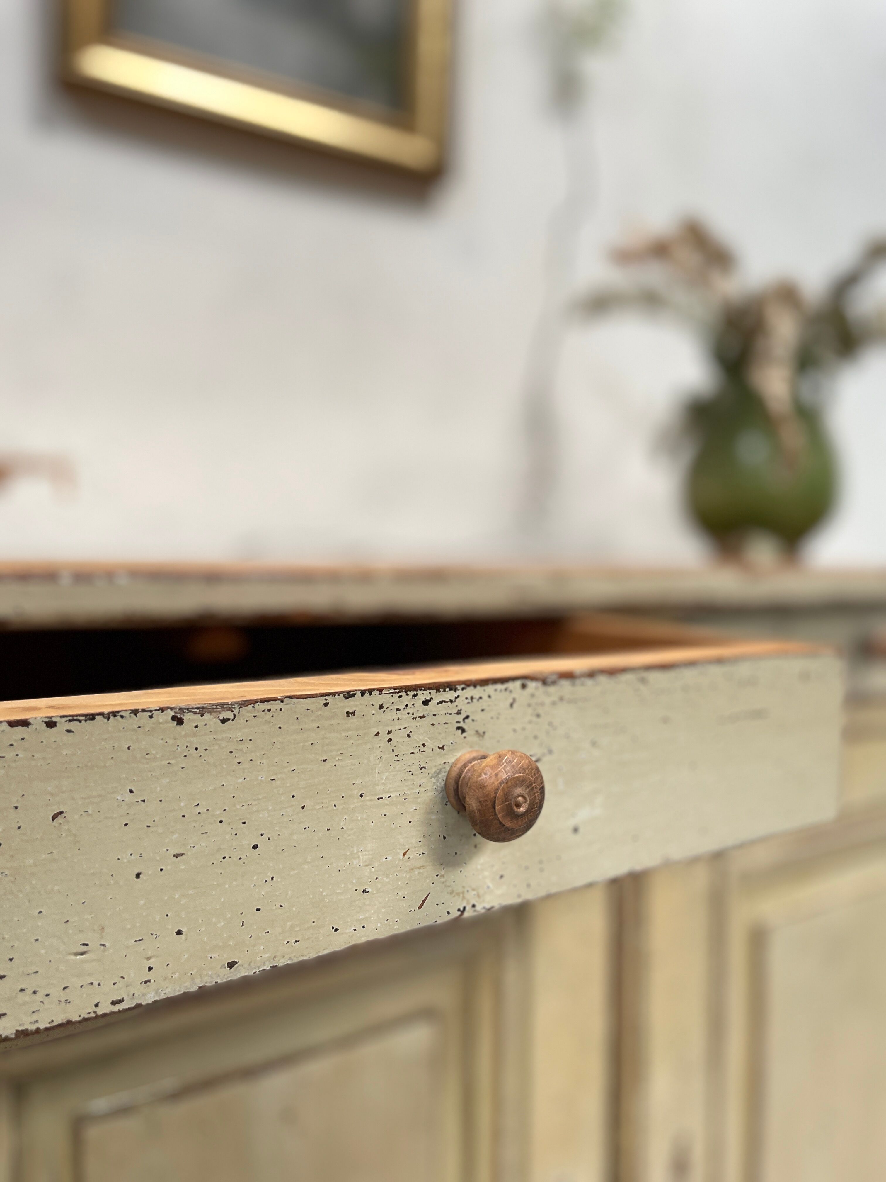 Parisian buffet in patinated wood, circa 1930.