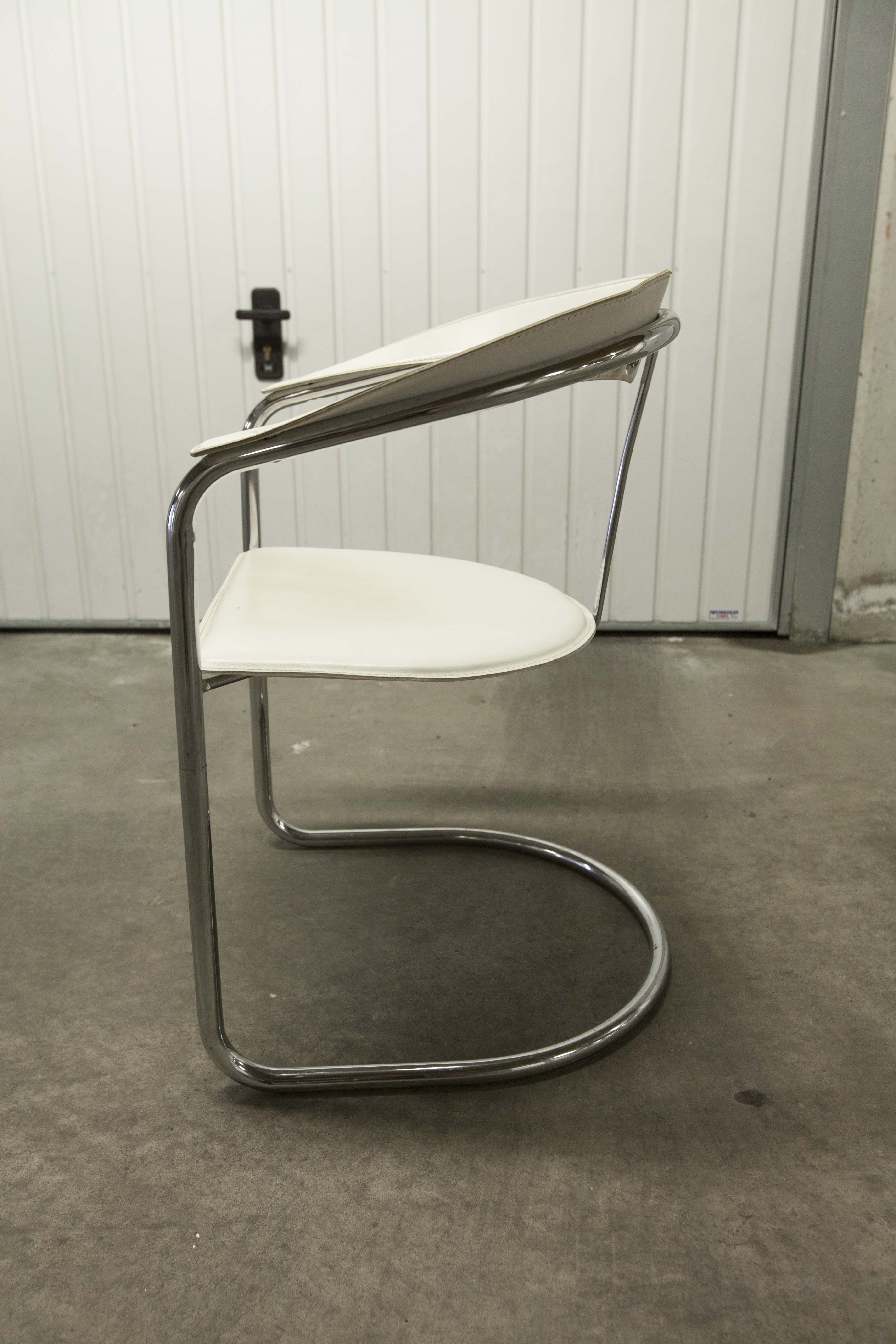 Chaise de bureau en cuir des années 80
