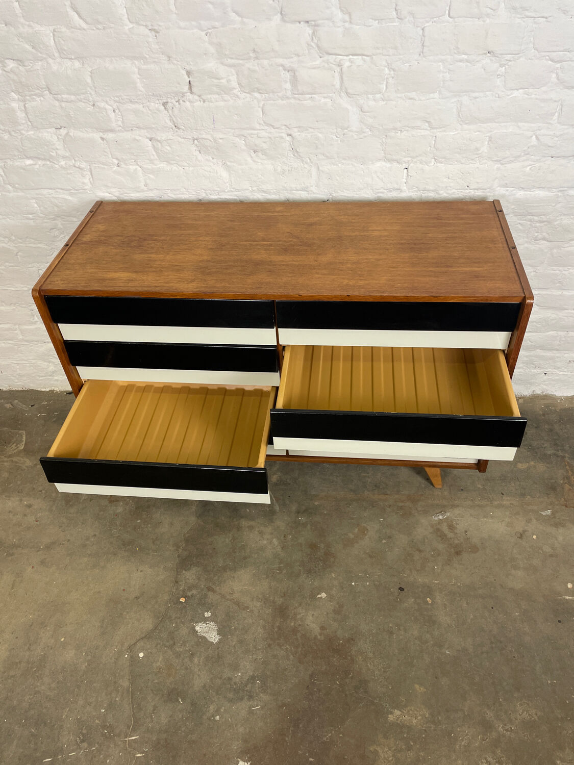 Jiri Jiroutek U-450 chest of drawers from 1969