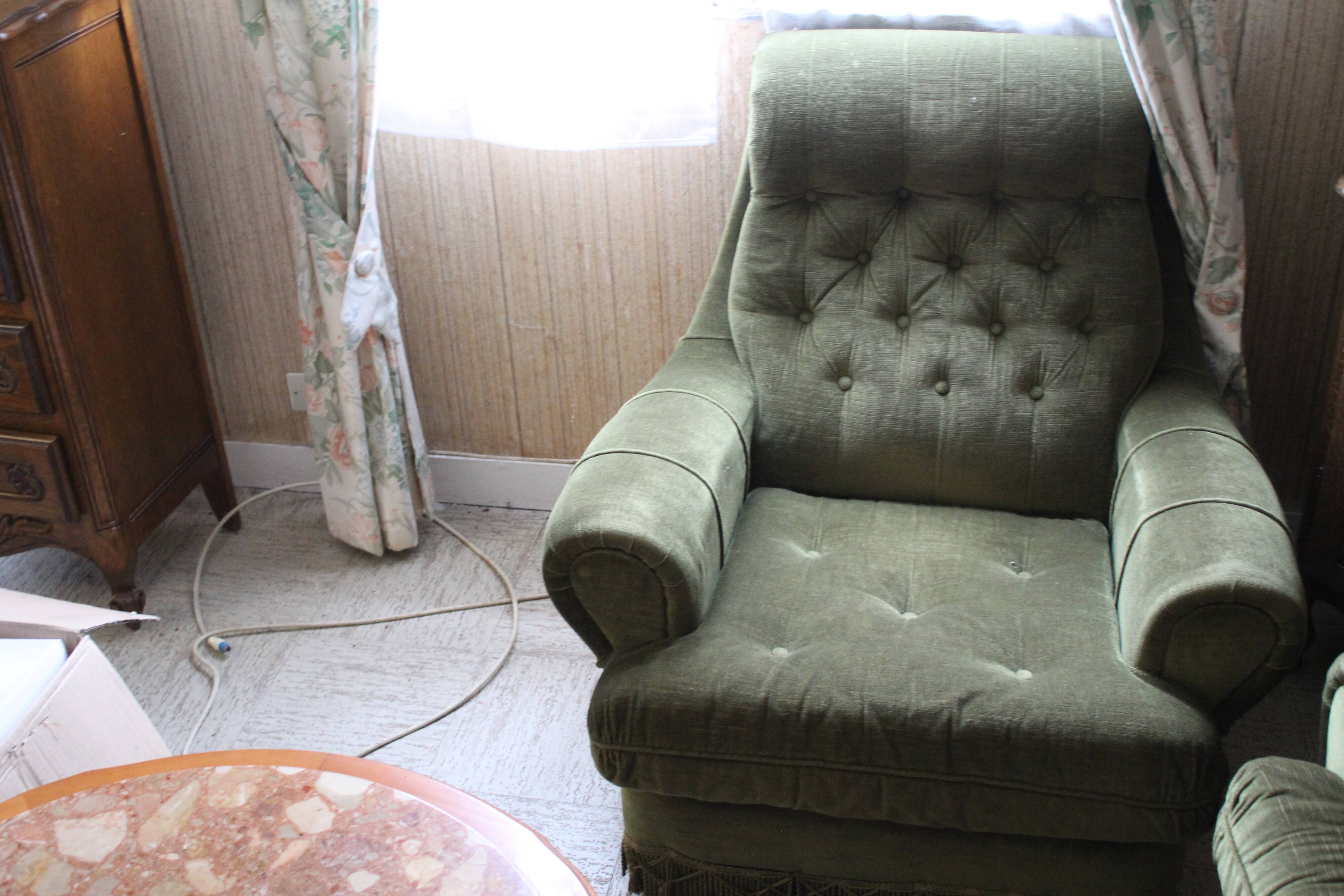 Canapé vintage en velours vert