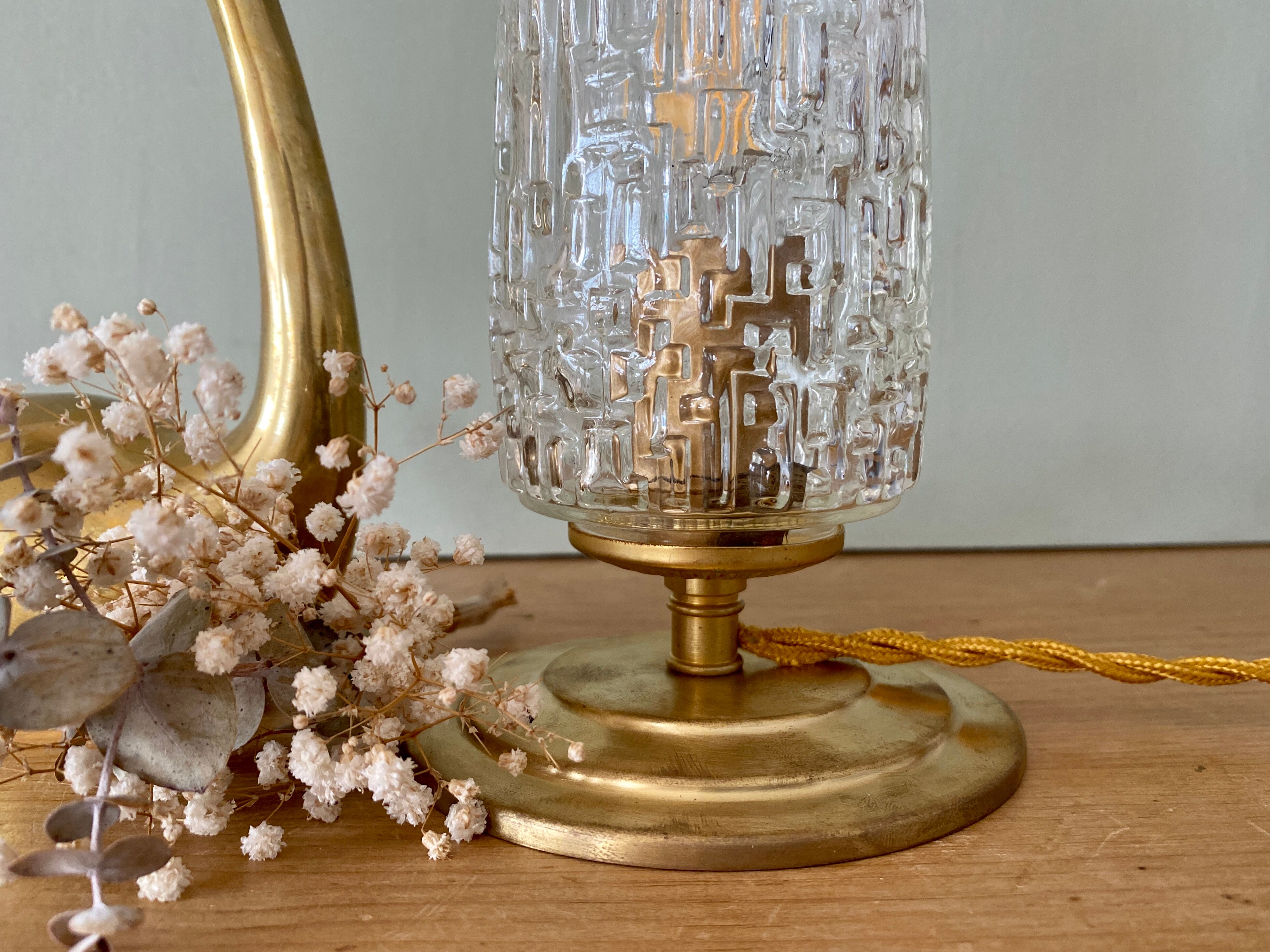 Vintage tulip table lamp in glass
