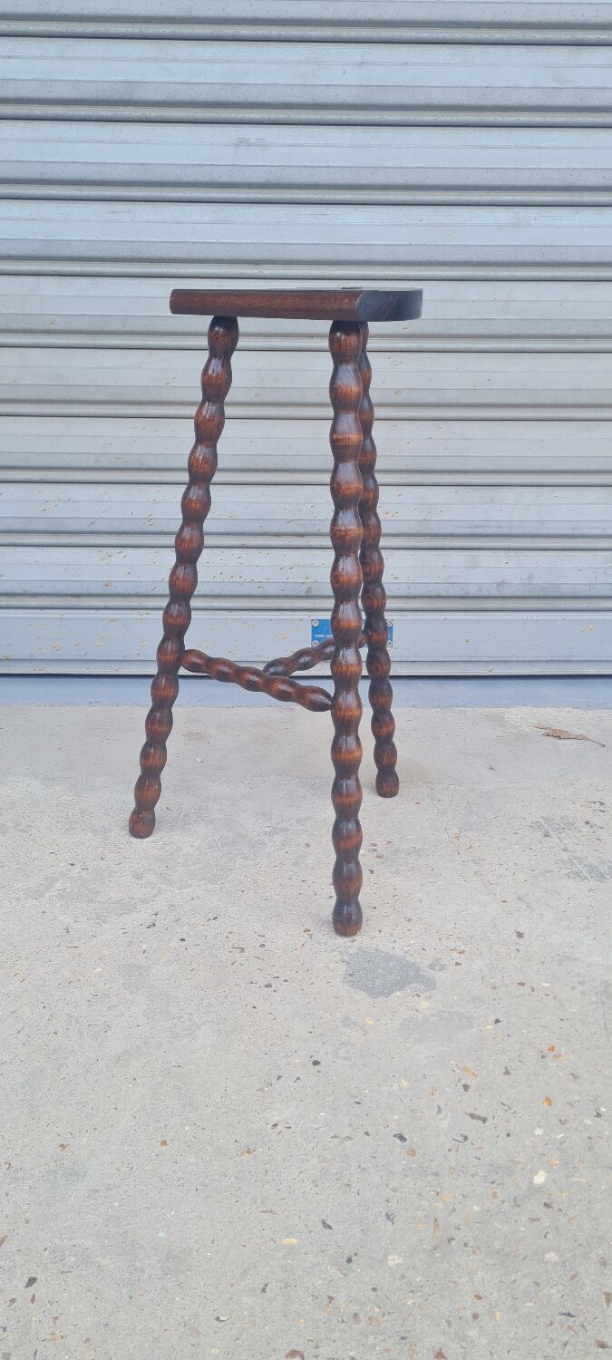 Tripod stool
