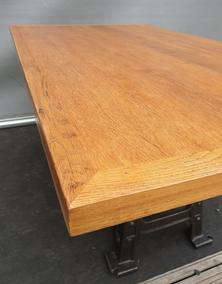 Industrial table cast iron base up to 6 guests