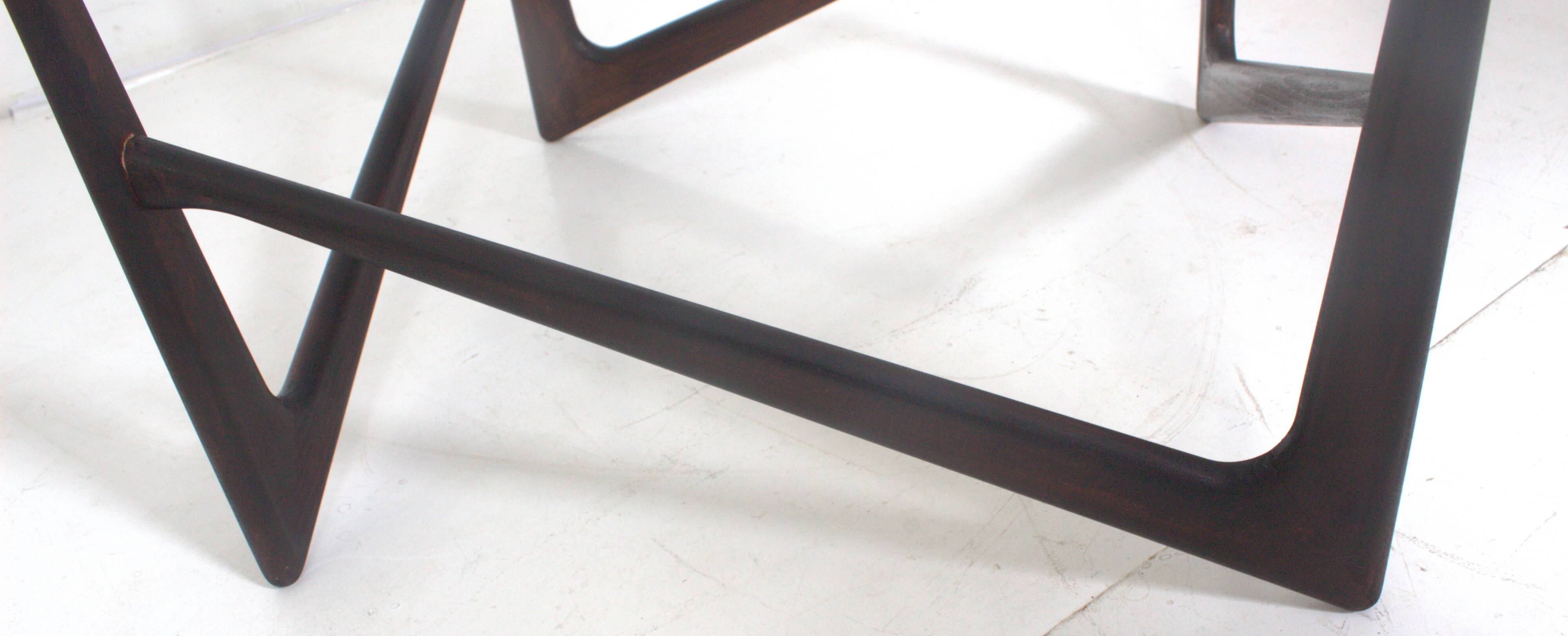 Sculptural coffee table in the style of Ico Parisi, Italy, 1950s