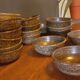 18 assiettes à soupe, jattes en grès de Salins les Bains année 60
