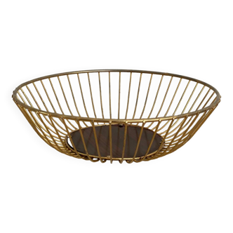 Metal fruit basket