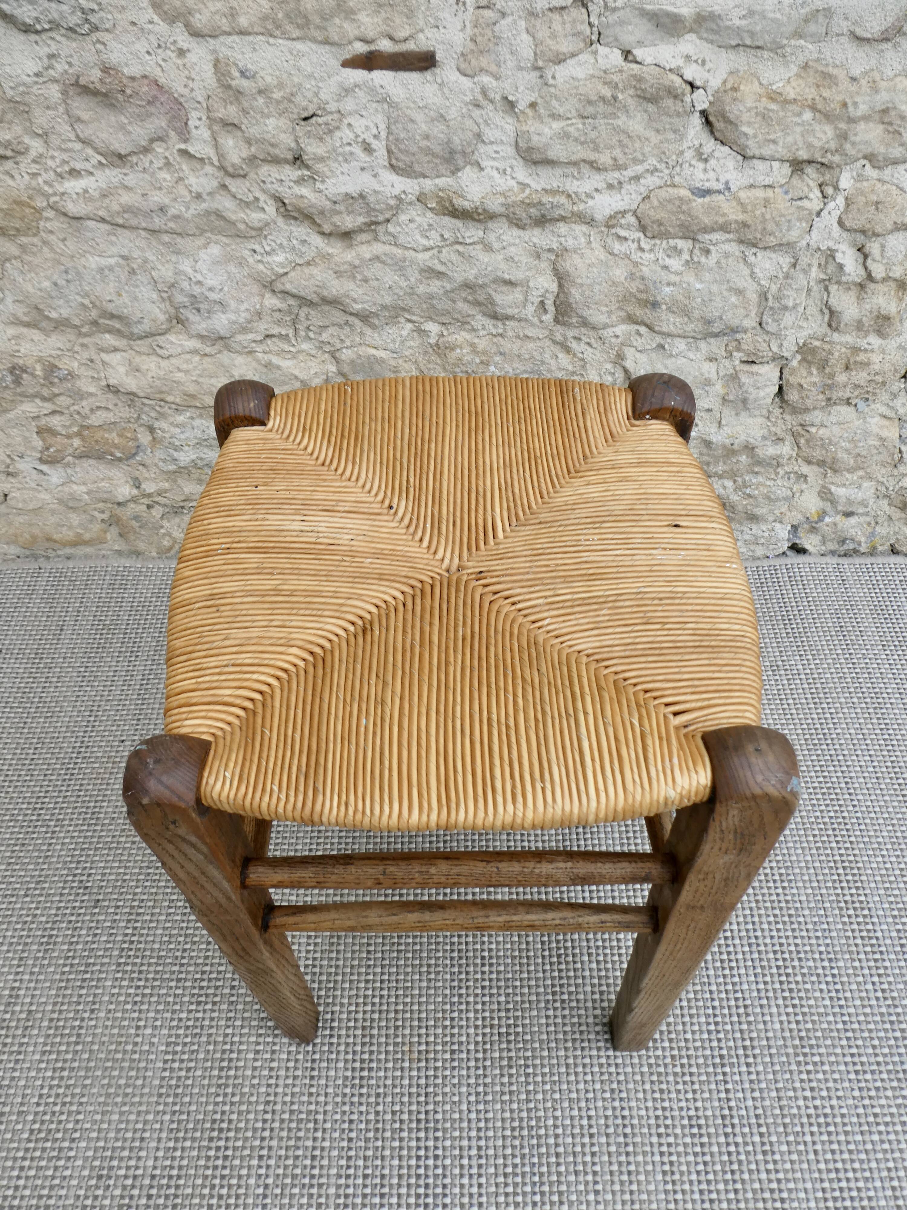 Wooden stool and mulched seat