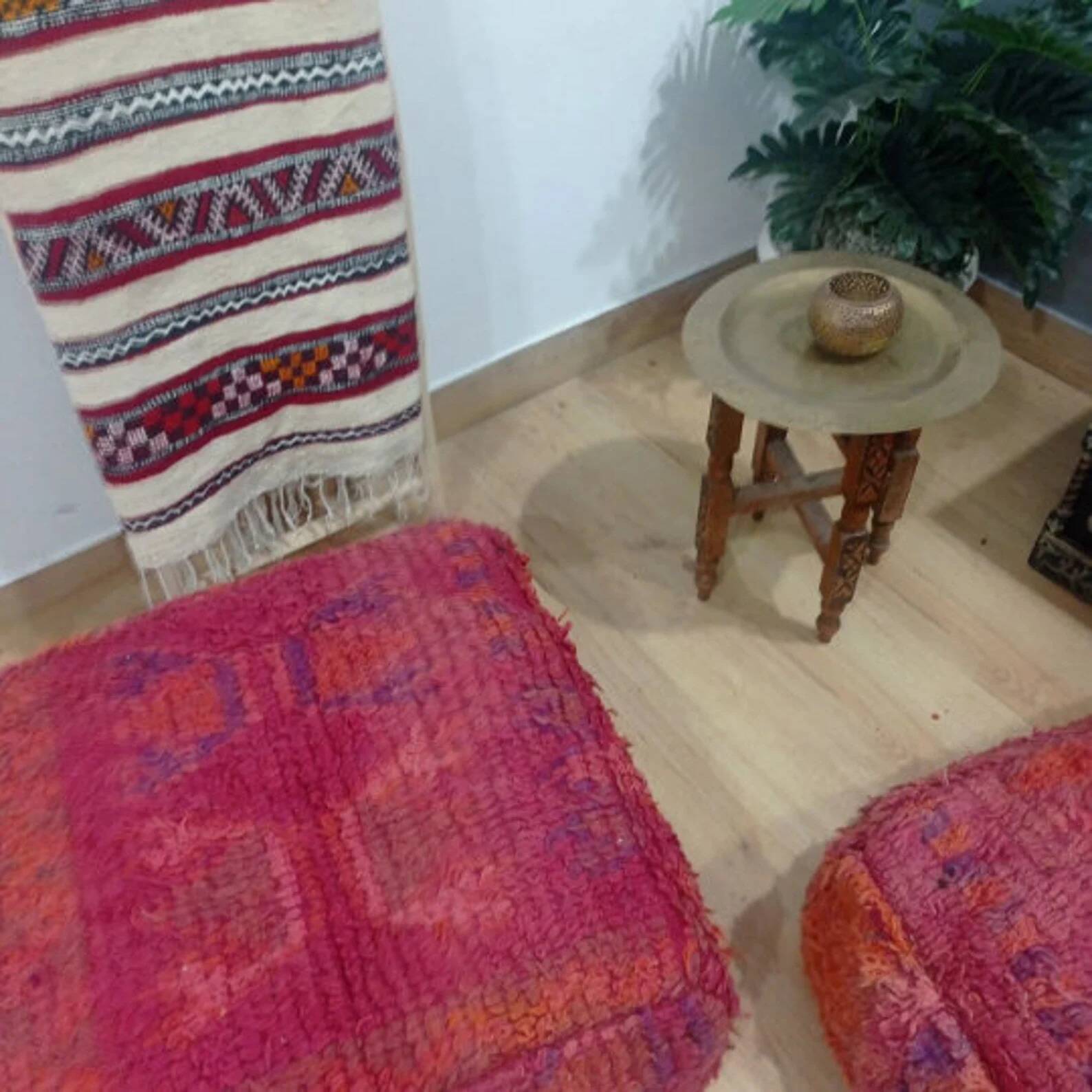 Handmade Berber pouf in wool 60 X 60 X 20 CM