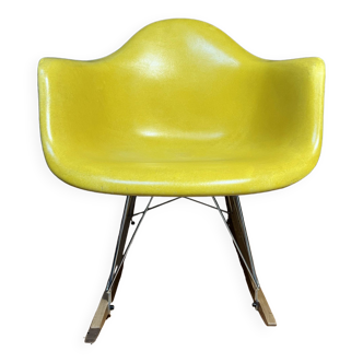 RAR EAMES HERMAN MILLER 1977 US FONT