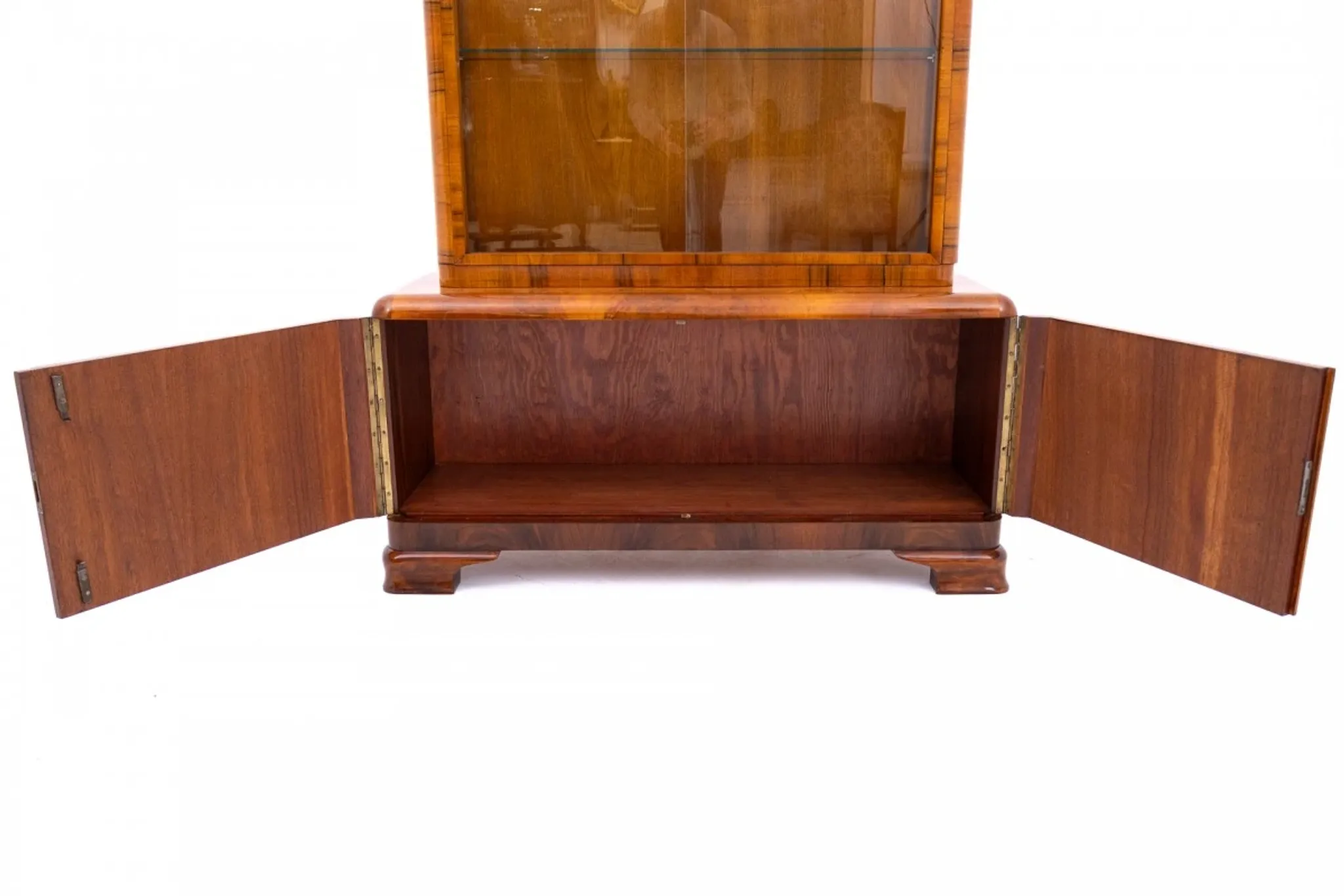 Polish Art Deco display cabinet, circa 1930.