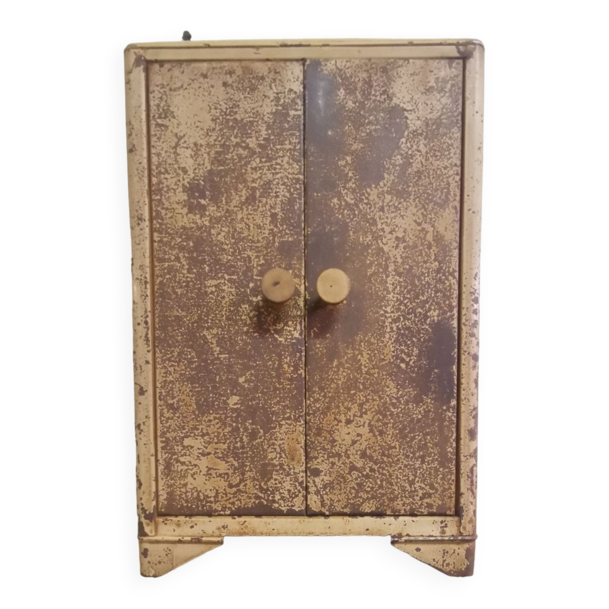 Small medicine cabinet from the 1930s