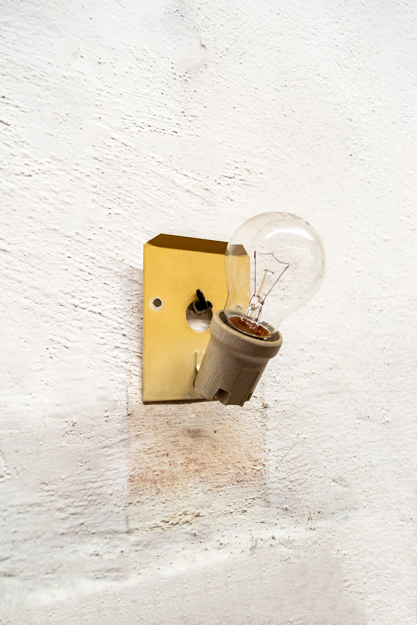 Brass wall lamp Italy 70s