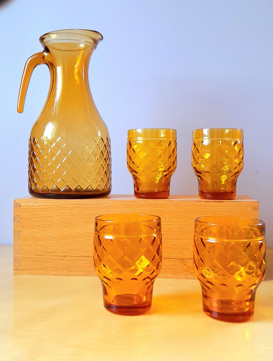 Service verres et carafe ambrée 70s