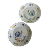 Pair of plates with naive Eastern rooster decoration