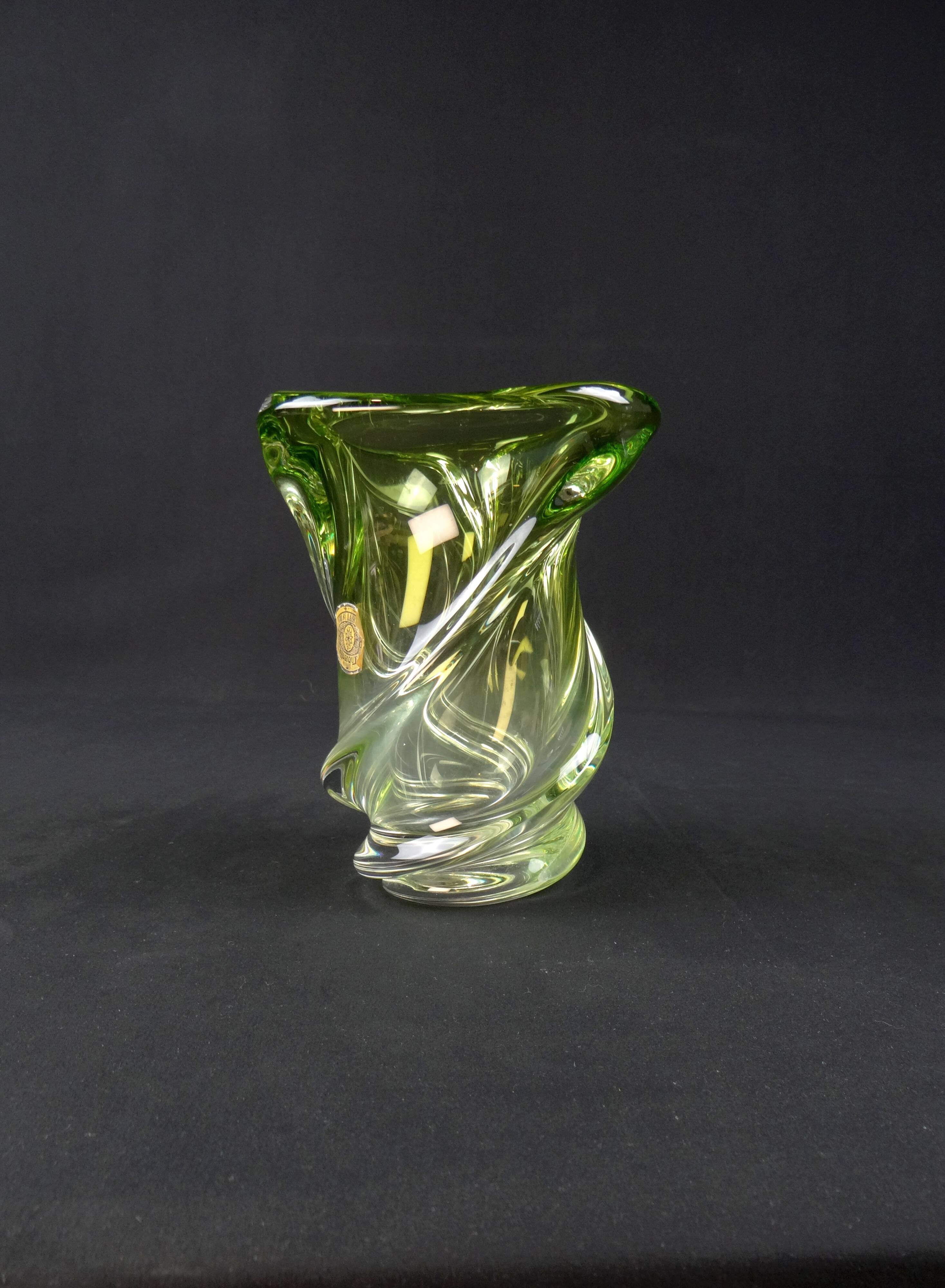 Val Saint Lambert crystal vase with a two-tone twisted shape, "Wave" model