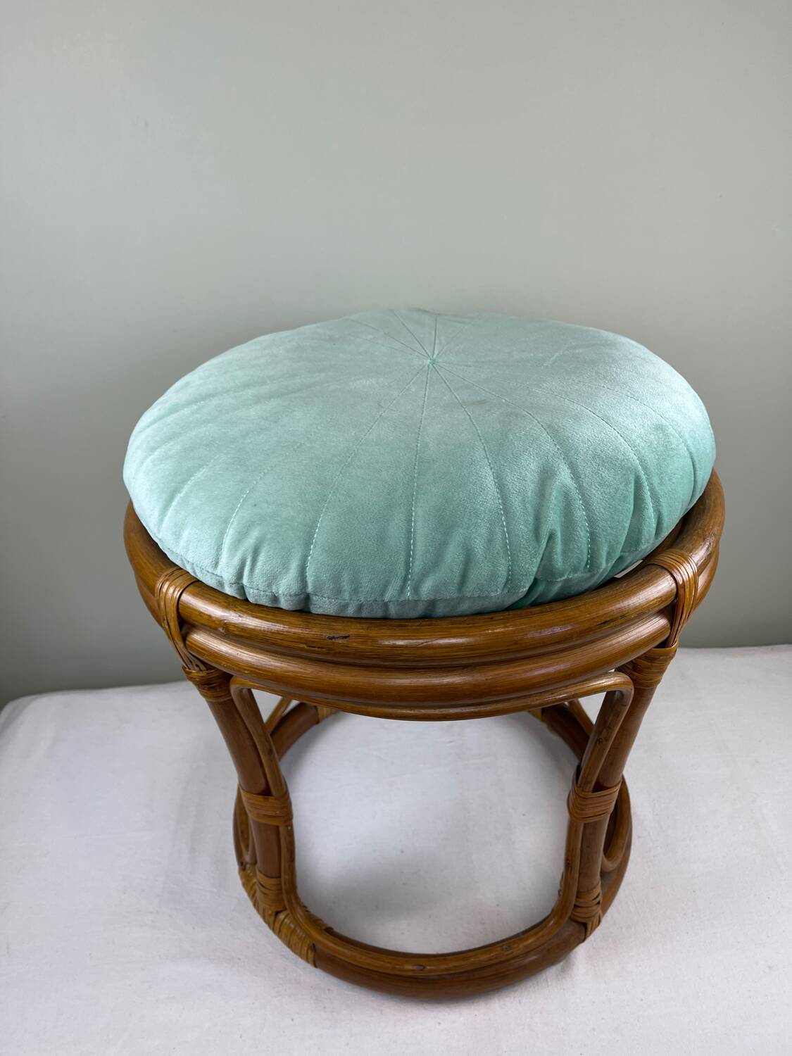 Vintage rattan pouf