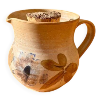 Refreshing stoneware carafe