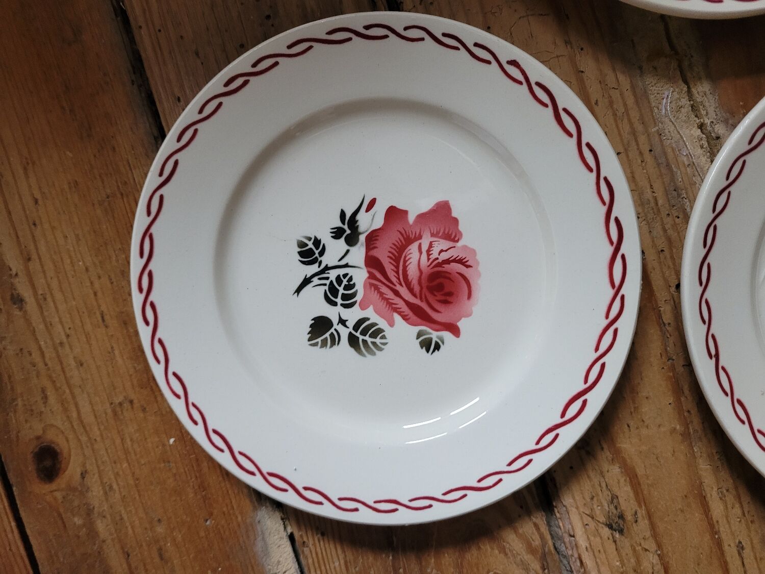 Lot n°1 de 6 assiettes à dessert Germaine de Badonviller