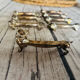 Cat knife holder