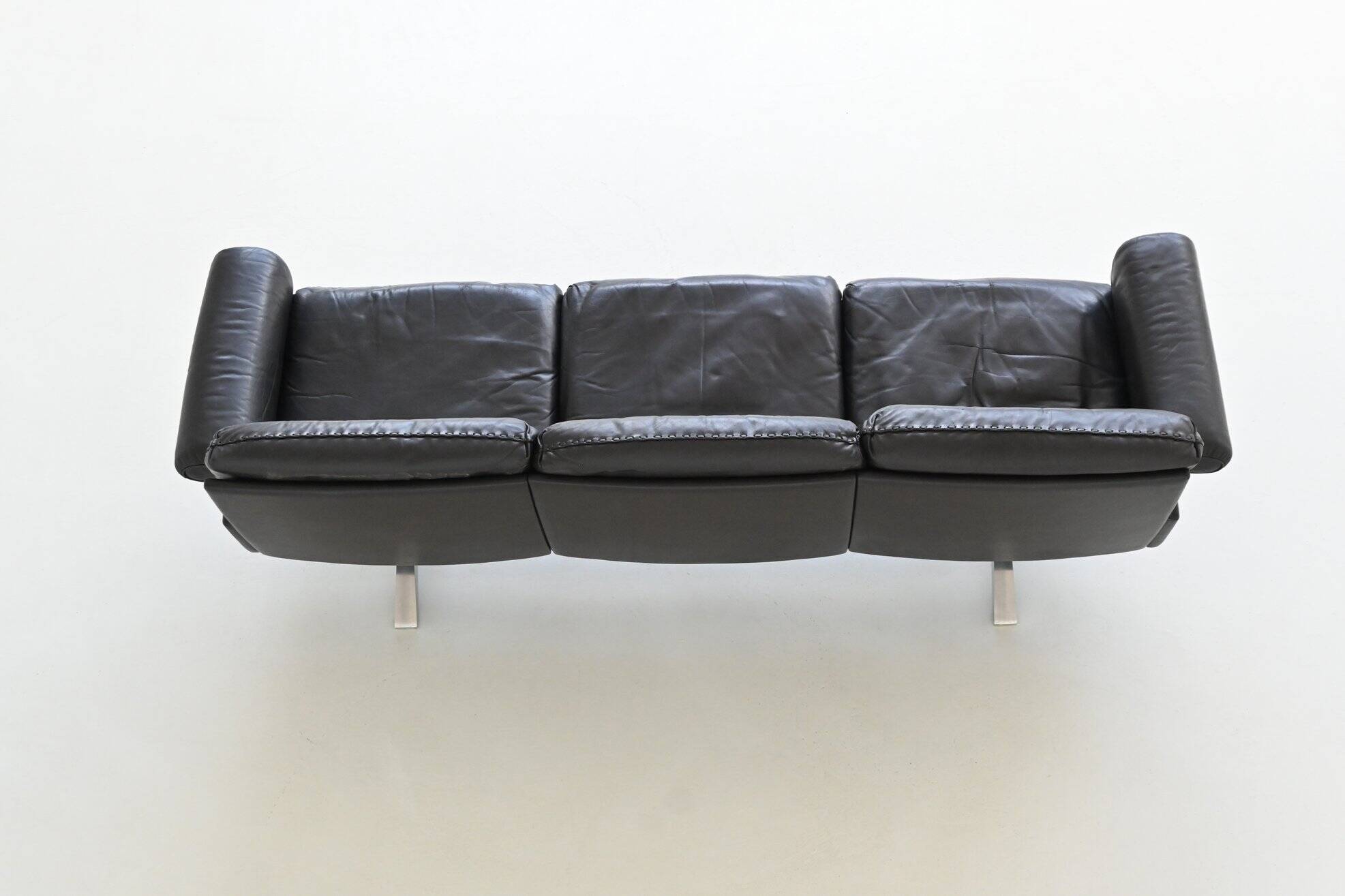 De Sede model DS-31 three-seat sofa black leather Switzerland 1970