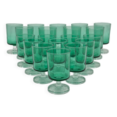 Lot de 19 verres à pied vintage en verre vert, deux tailles