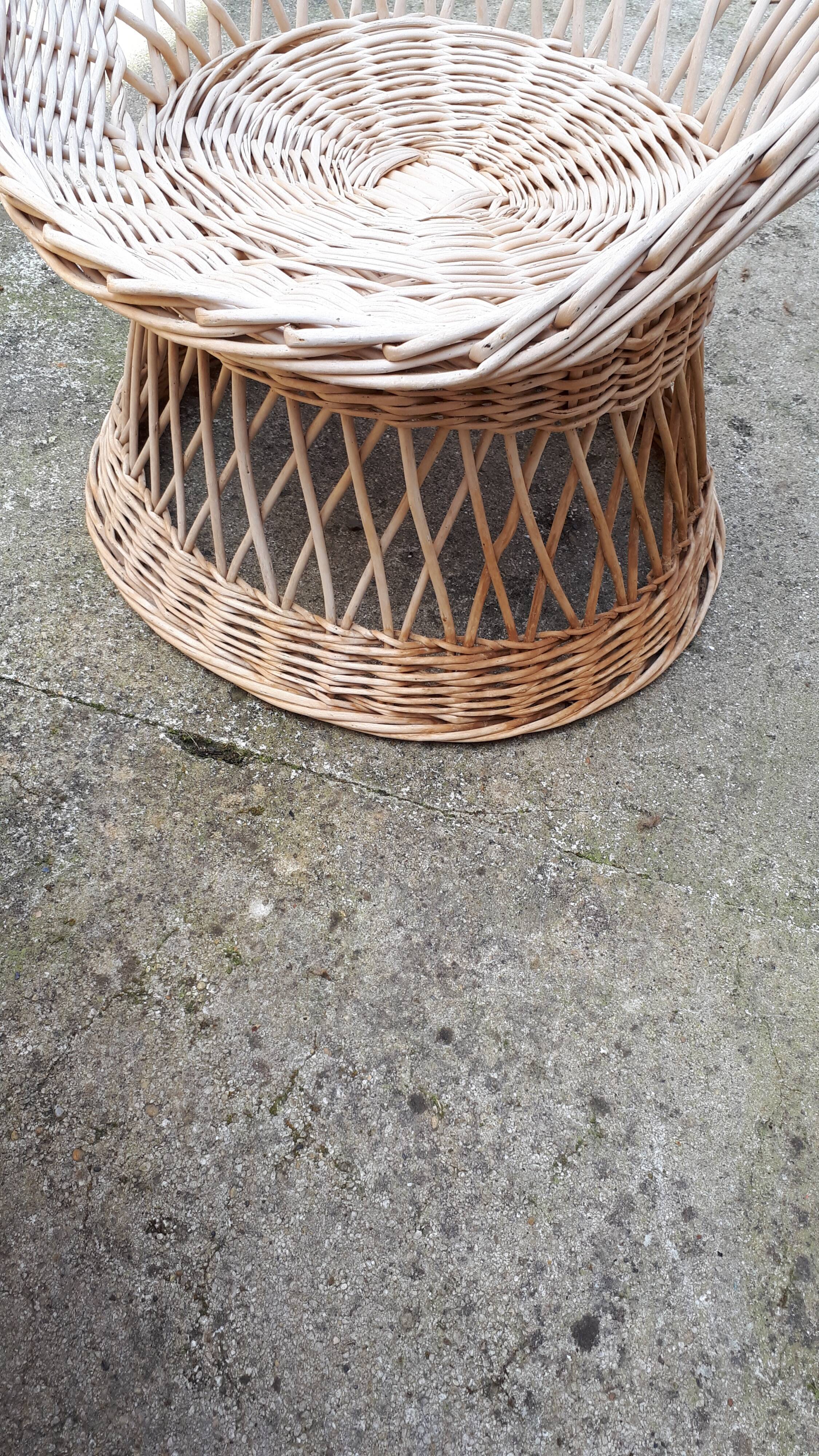 Living room 5 pieces vintage rattan