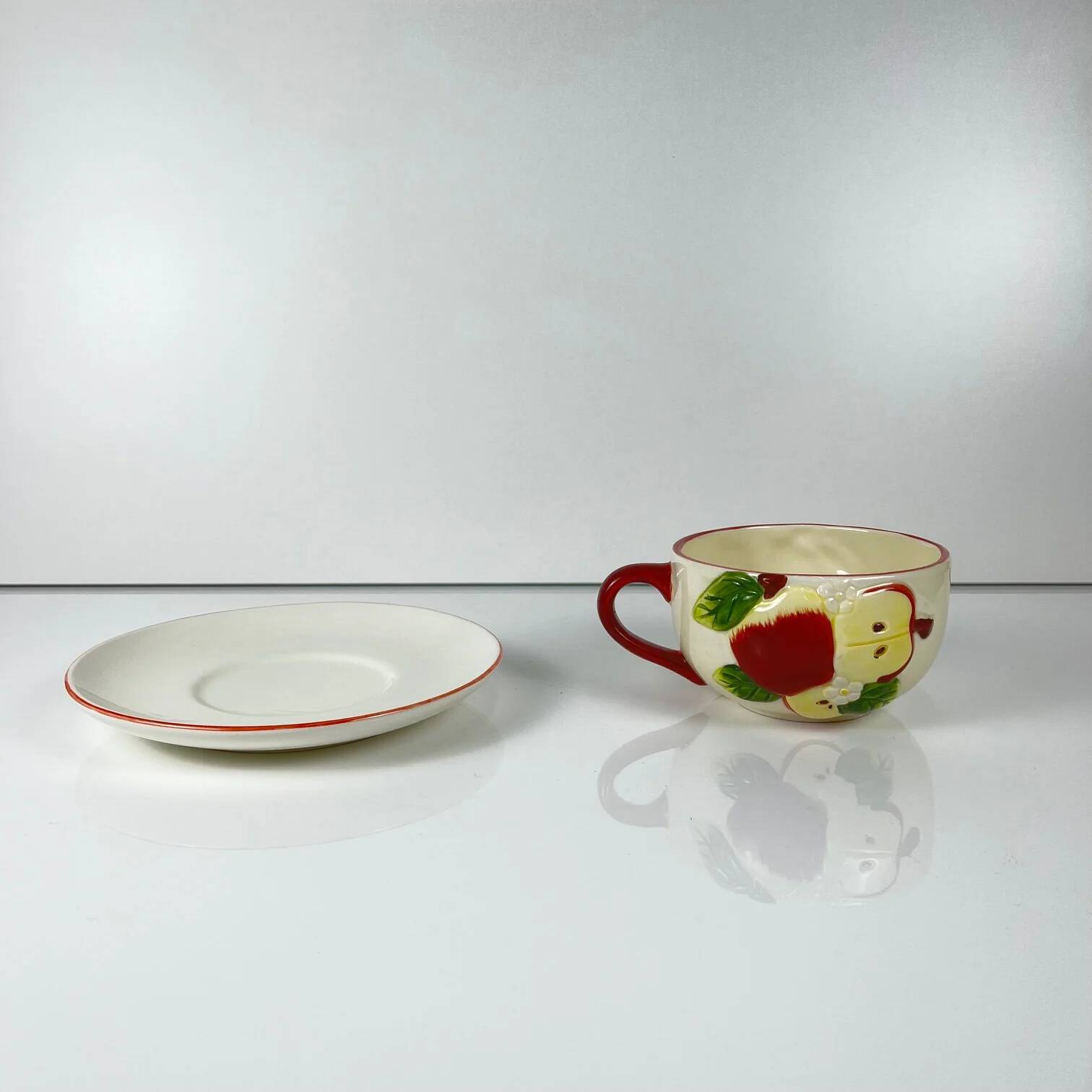 Set of 4 cups with saucers, "Apple" style earthenware