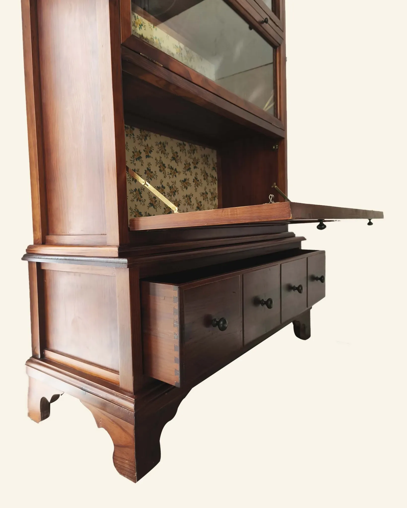 Globe-Wernicke display cabinet in walnut, 3 modules and drawer.