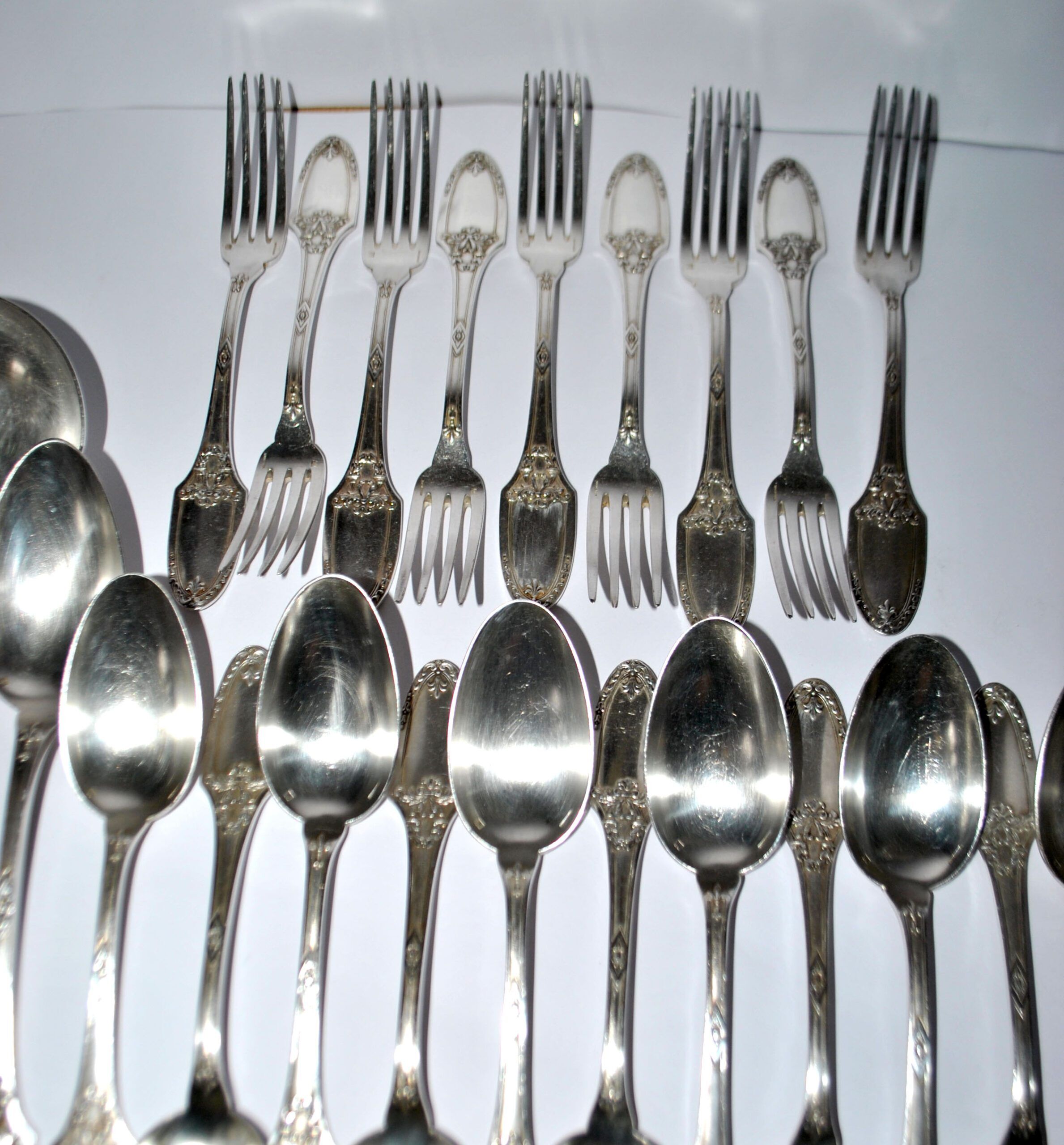 Boulenger household items 34 place settings Empire Marie-Louise 12 soup spoons 9 forks 11 dessert spoons