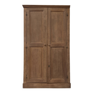 Armoire parisienne en