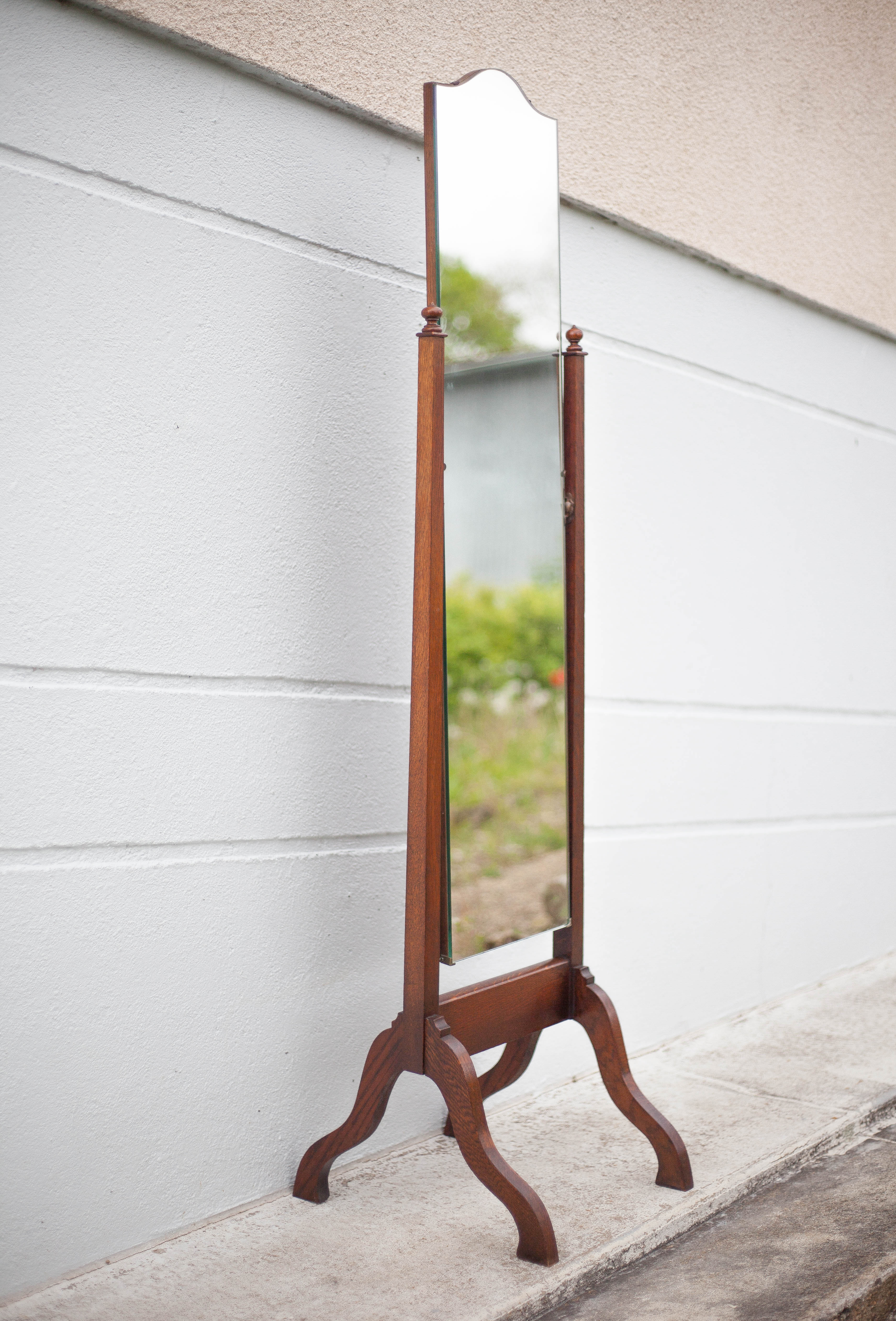 Psyche wood, mirror on wooden foot